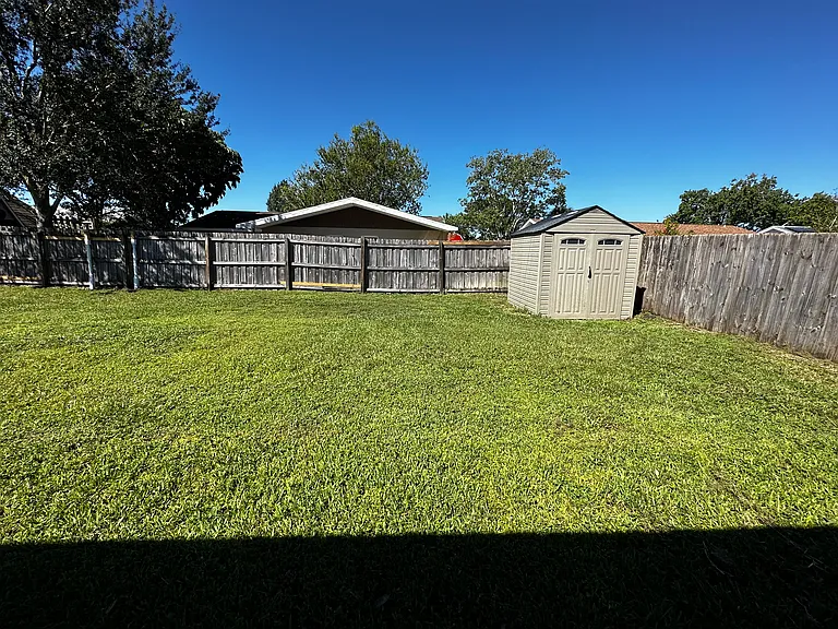 561 Parker Rd — Photo 27
