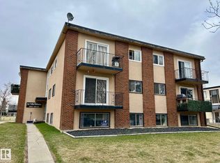 15930 109th Ave NW, Edmonton, AB T5P1B7