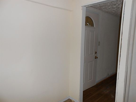 3rd image of 3045 N 14th 1/2 St