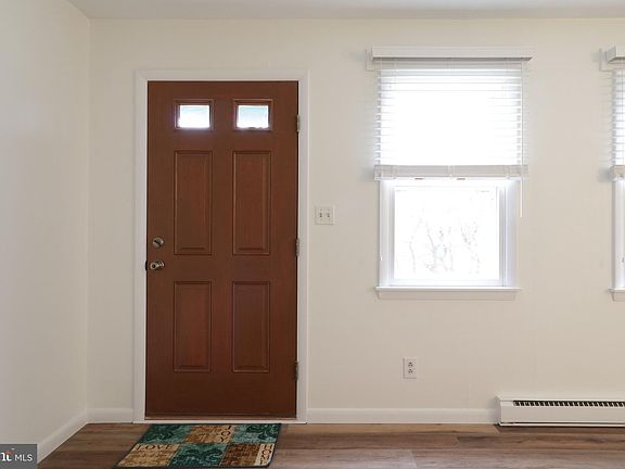 4th image of 458 Amblewood Way