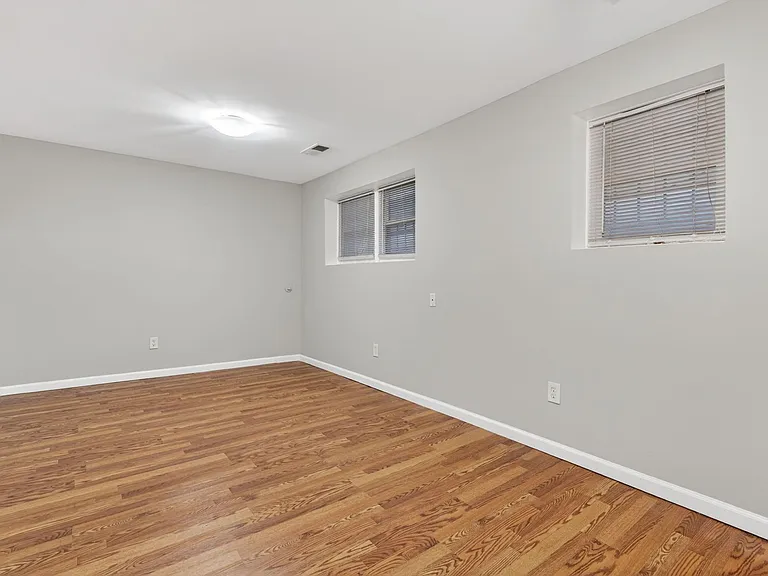 429 Kenyon St NW #T2 — Photo 12