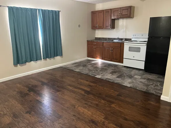 109 E Main Cross St #4, Edinburgh, IN 46124