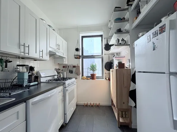 624 11th Street image 4 of 8