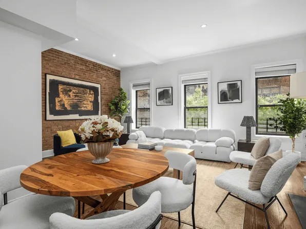 49 West 16th Street image 2 of 12