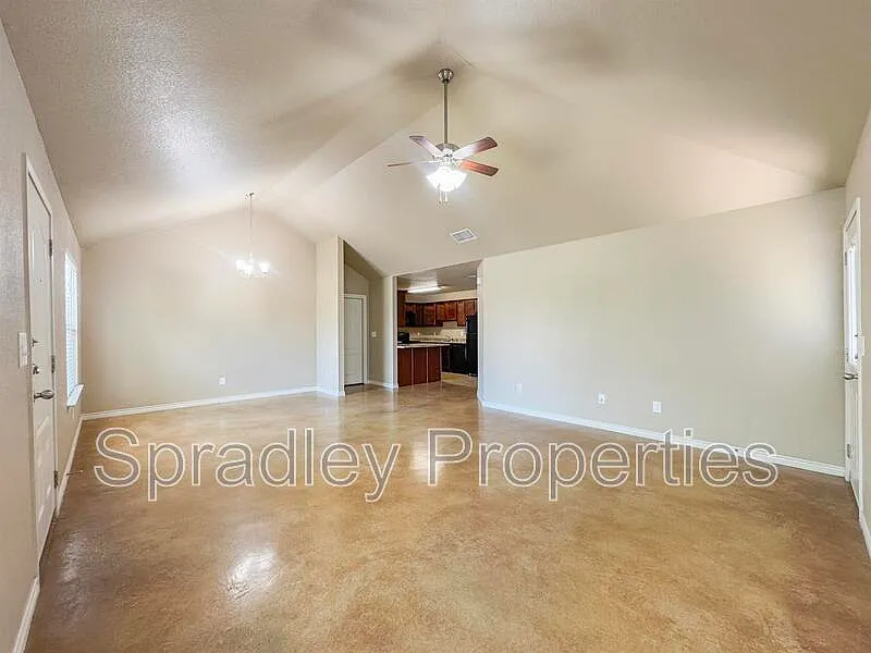 3 bed, 2.0 bath, 1531 sqft, $1,495 — Photo 2