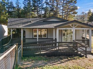 215 Airport Way, Lakeside, OR