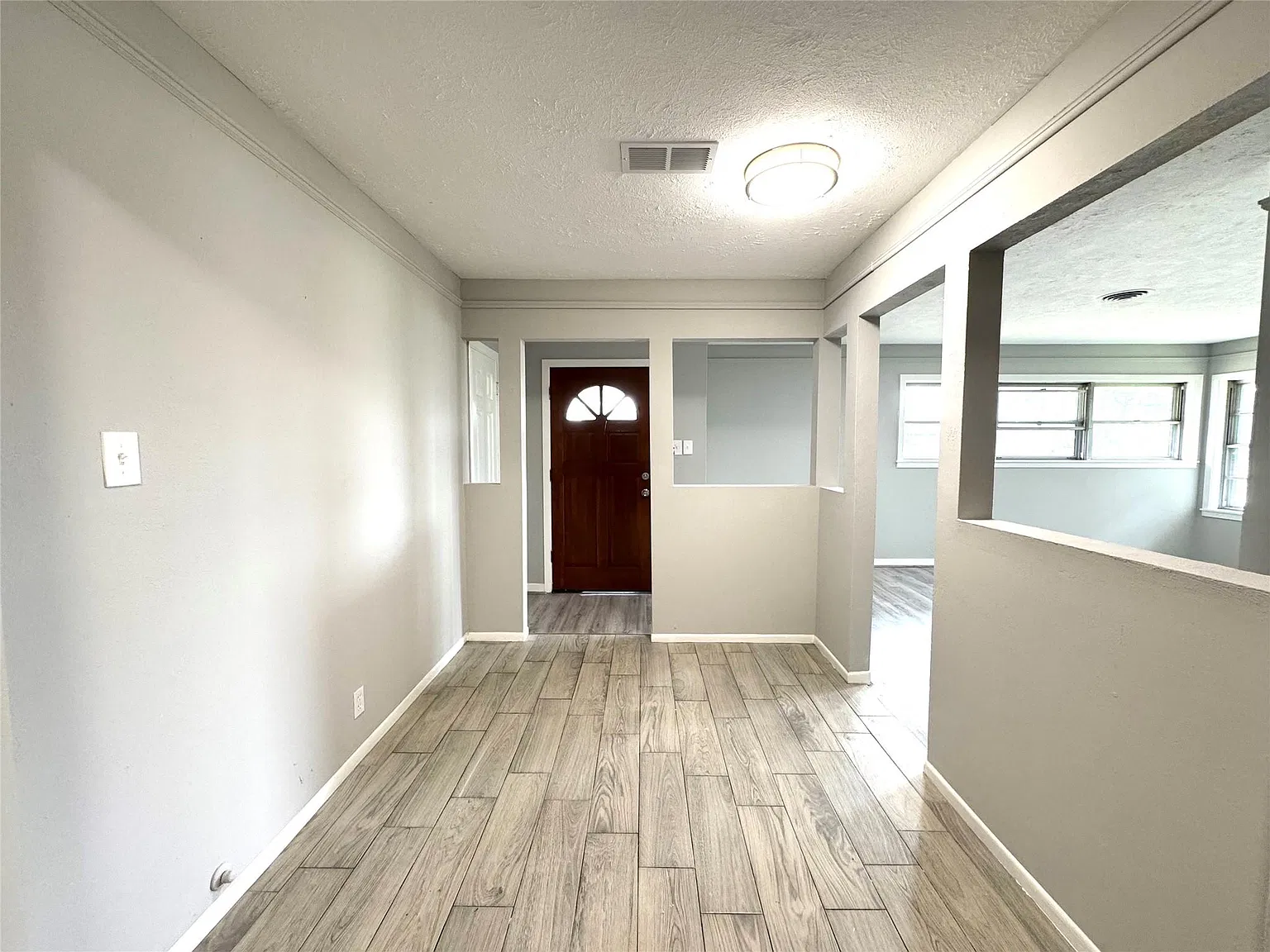 3 bed, 2.0 bath, 1548 sqft, $1,950 — Photo 3