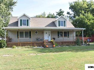 200 N Stone St, Broadwell, IL 62634
