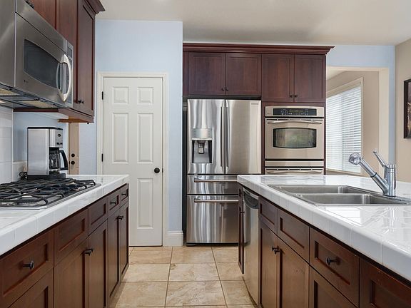 4th image of 101 Miramont Ct