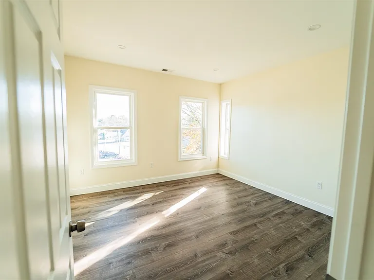 340 E Main St #2 — Photo 12