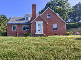 353 Poplar St, Canton, NC 28716