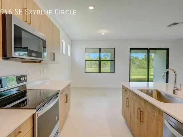 5946 SE Skyblue Cir, Stuart, FL 34997