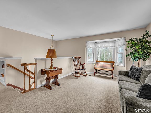 3rd image of 80 Perry Drive