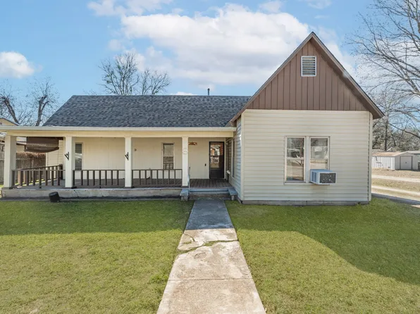 523 W 1st St, Hico, TX 76457