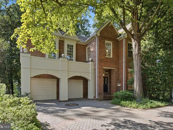 7809 Fox Gate Ct, Bethesda, MD 20817