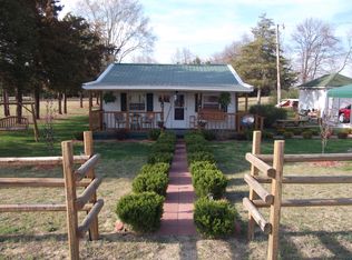 9711 Airport Rd, Beardstown, IL 62618