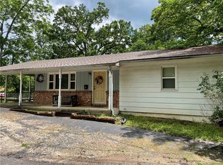 64 Wall St, Eureka Springs, AR 72632
