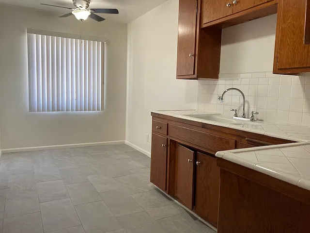 Studio, 600 sqft, $1,645 — Photo 2