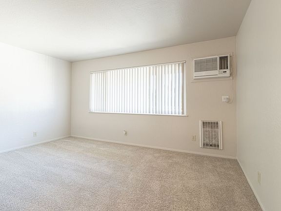 3rd image of 2941 Marconi Ave APT 28