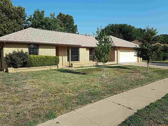 4th image of 1110 NW 74th St