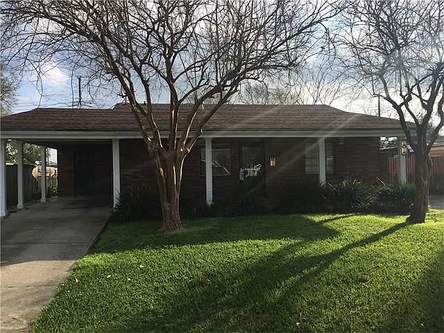 1st image of 415 W Butterfly Cir