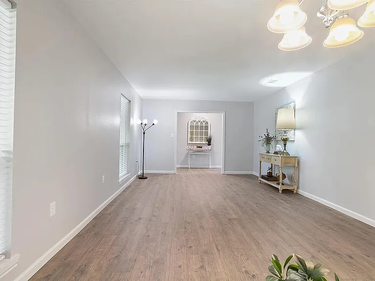 1626 S Lynne St — Photo 8