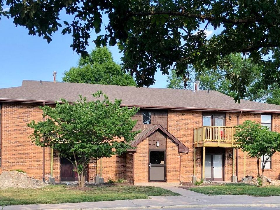 1st image of 500 Columbia Dr APT E