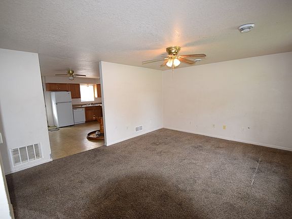 5th image of 2207 Birch St