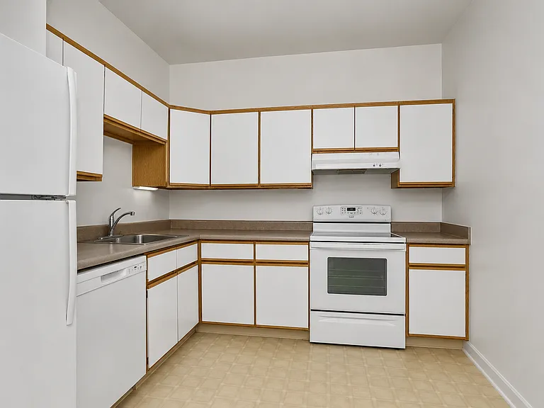 2 S New St #2 — Photo 2