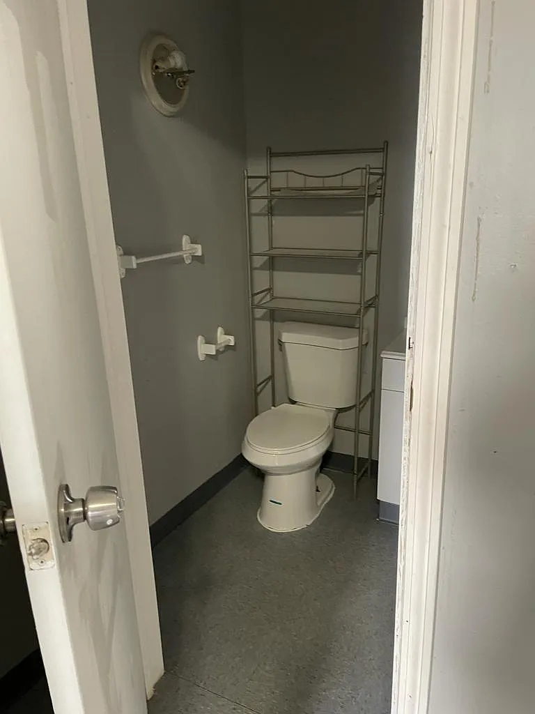 3 bed, $1,800 — Photo 1
