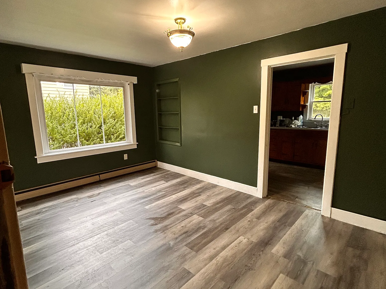 3 bed, 1200 sqft, $975 — Photo 4