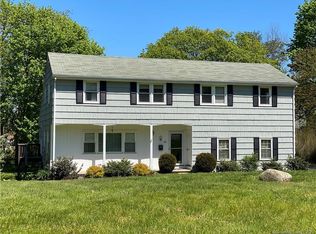 30 Tommys Ln, New Canaan, CT 06840