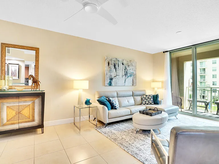 610 Clematis St #401 — Photo 4