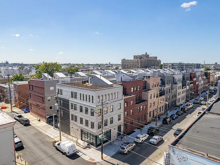 610 Moore St #402 — Photo 24