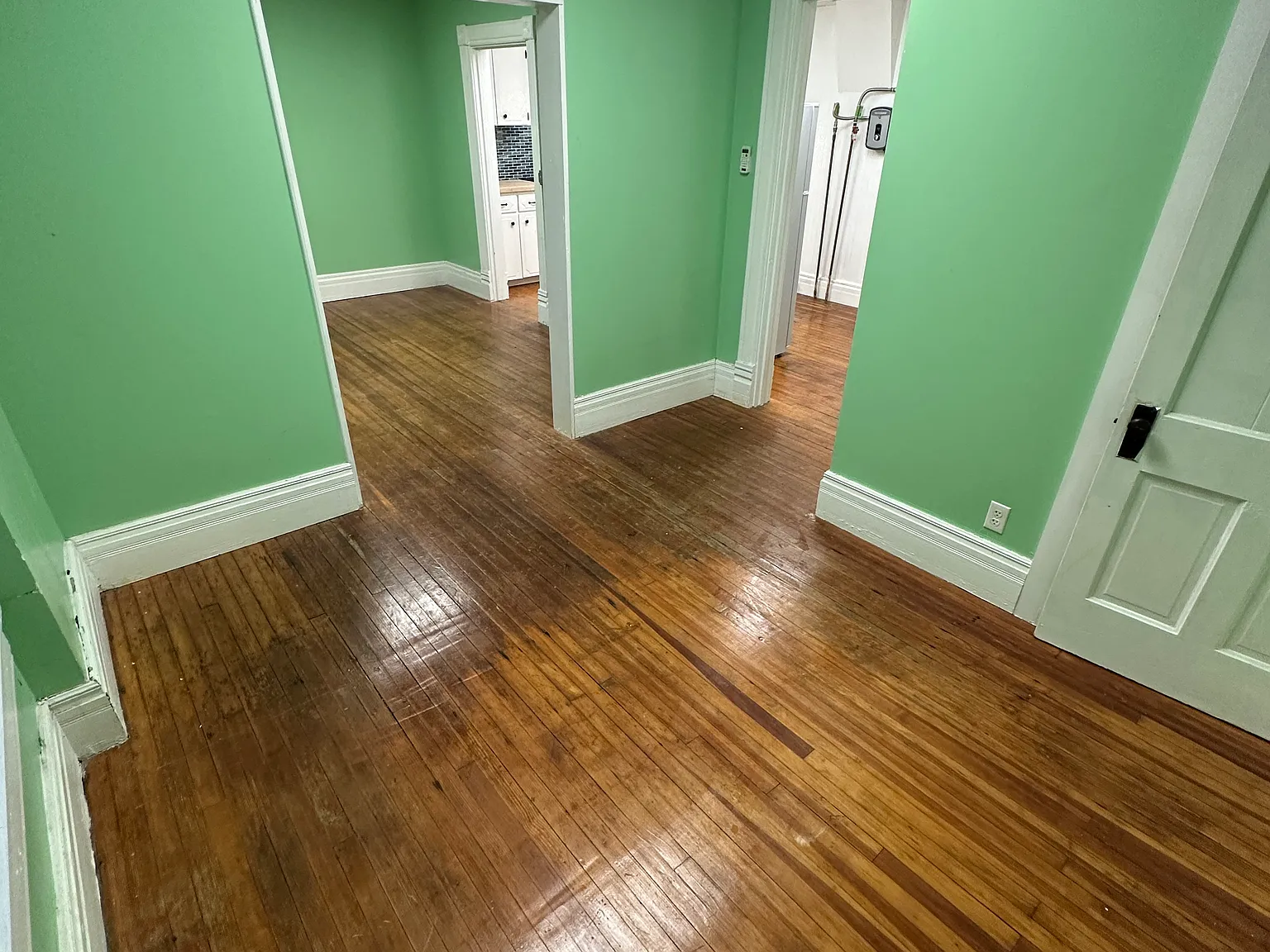 1 E Main — Photo 1