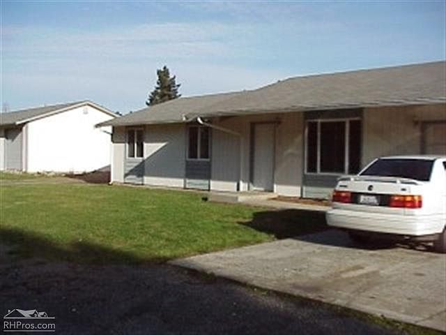 1st image of 3523 217th St E