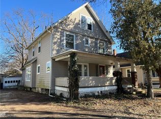 1208 Middle Ave, Elyria, OH 44035