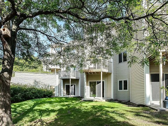 3rd image of 1392 Carling Dr APT 103