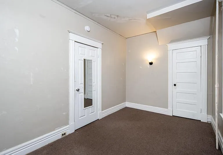 450 Yates St #2 — Photo 14