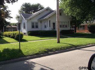 209 S 14th St, Tekamah, NE 68061