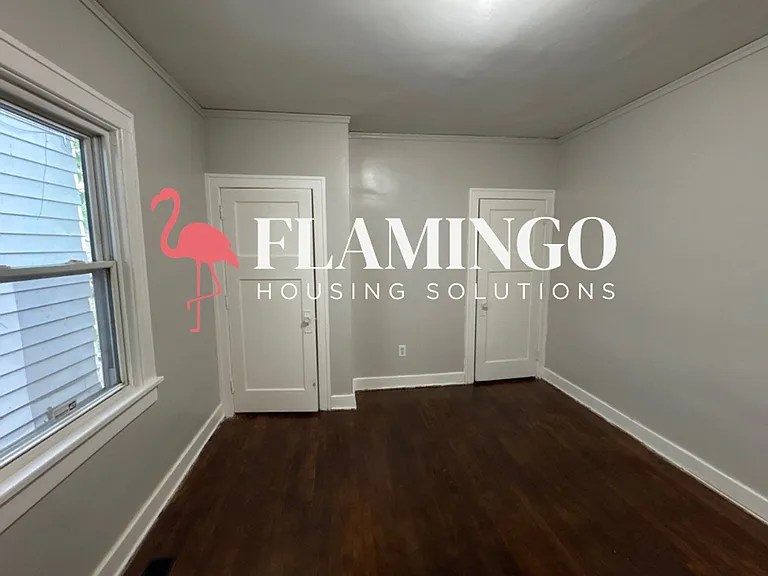 38 Pointview Ave — Photo 8