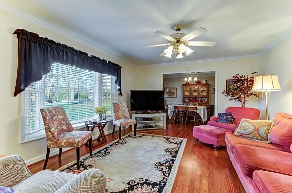 5th image of 305 Courtland Dr