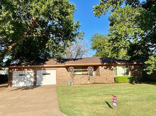 1310 S Oklahoma Ave, Cherokee, OK 73728