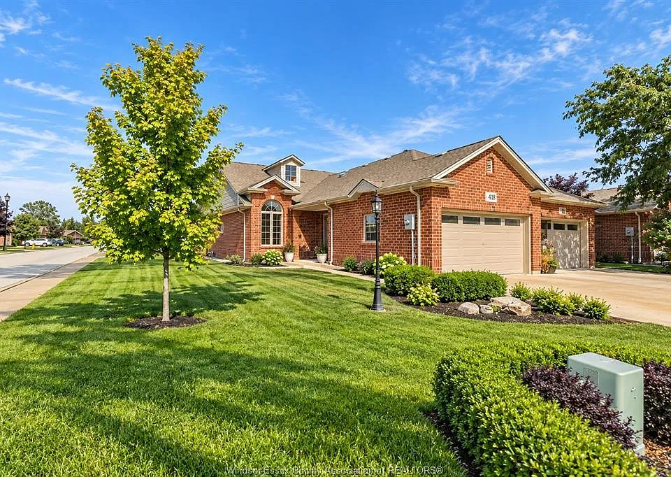 418 Cooper Cres