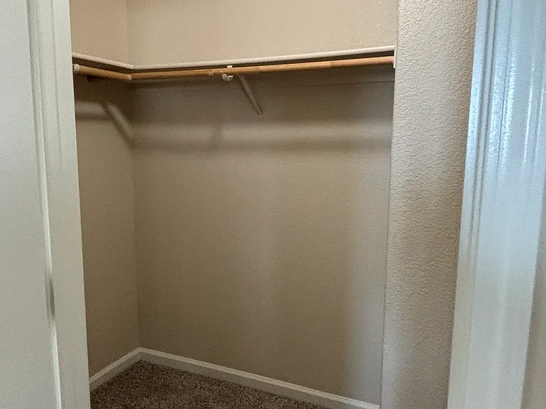 1017 Sun Meadow Dr — Photo 21