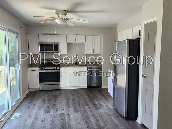 3rd image of 418 Assembly Dr