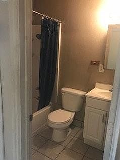 2nd image of 1460 E Davidson St