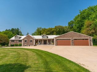 393 S Main St, Cottage Grove, WI 53527