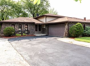 17814 Dekker St, Lansing, IL 60438
