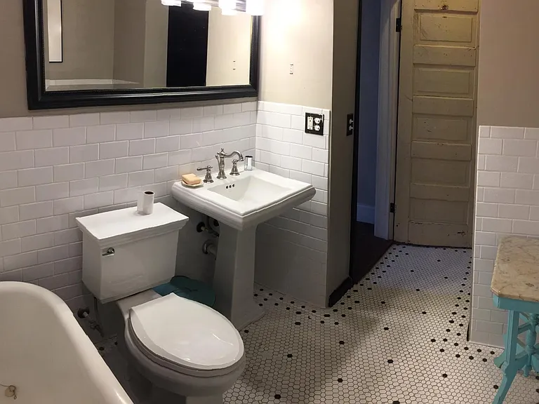 980 Saint Charles Ave NE #5 — Photo 7